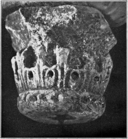 Bild 18. Säulenkapitell im Museum zu Ravenna. Bild 18. Säulenkapitell im Museum zu Ravenna.