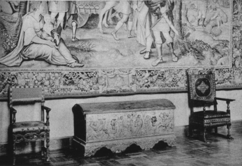 A Group in the First Renaissance Gallery A Group in the First Renaissance Gallery